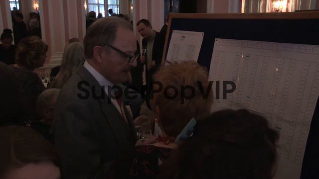 Peter Bowles - The Oldie's at Simpsons in the Strand on F... смотреть онлайн