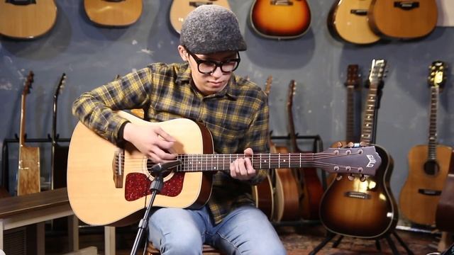Guild D-240E, Sitka Spruce Top Soild смотреть онлайн