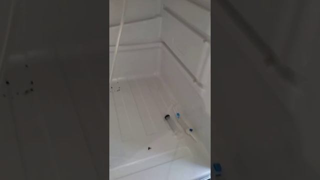 Холодильник Samsung - прочистка дренажной системы