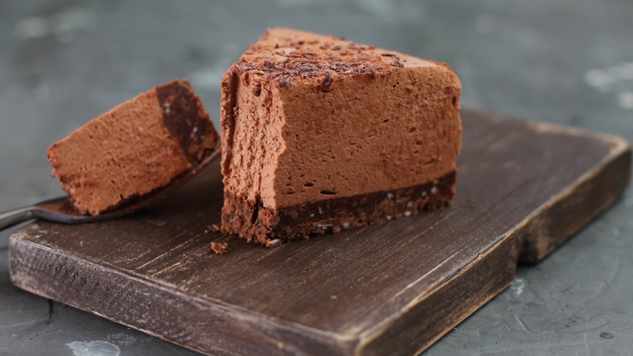 ШОКОЛАДНЫЙ ЧИЗКЕЙК БЕЗ ВЫПЕЧКИ смотреть онлайн