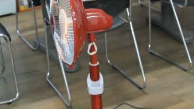 Galaxy S smart phone controls a electronical heater by voice recognition. смотреть онлайн