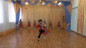 МДОУ "Детский сад №17 г.Ростов". Танец "Гармонист Тимошка"