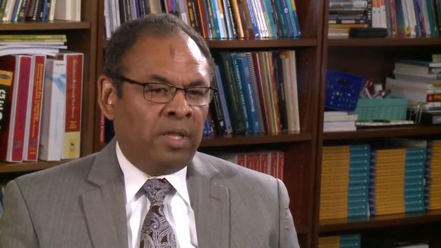 Full Interview: APS Superintendent Luis Valentino смотреть онлайн