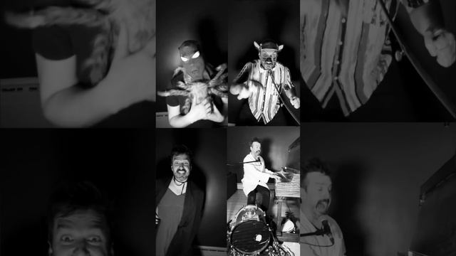 Damien Robitaille sings MONSTER MASH by Bobby Pickett. Happy Halloween !!! смотреть онлайн