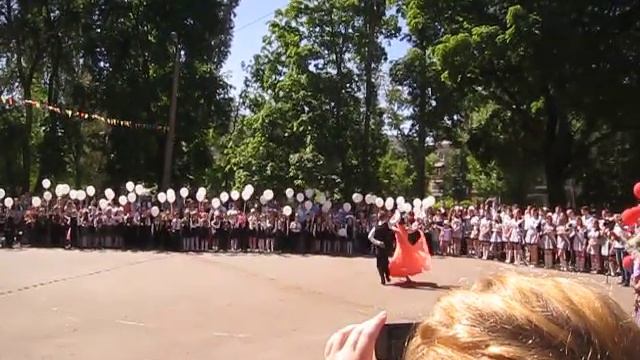 Фигурный вальс Анна Медведева и Виталий Шапошников смотреть онлайн