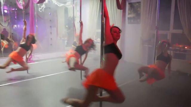 САМЫЕ ВЕСЁЛЫЕ БАБКИ ЁЖКИ Halloween 2015 студия "POLE SPORT" смотреть онлайн