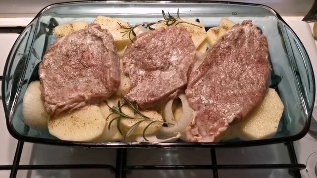 Новый год 2021. Праздничный стол. Подарок. Прогулка 1 января. смотреть онлайн