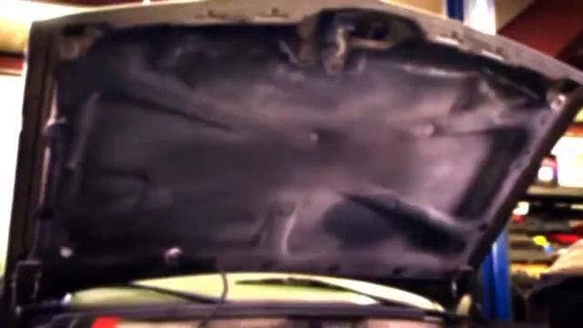 Milwaukee M12 LED фонарь для автомеханика смотреть онлайн