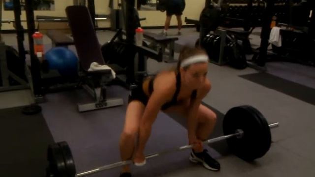 Savanna's 2nd deadlift of 225# смотреть онлайн