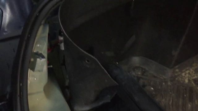 Замена лампочек в задних фонарях на Пежо 408 смотреть онлайн