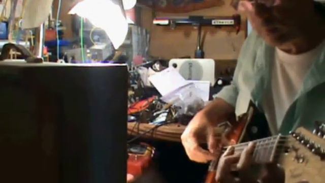 SIlvertone 1432 power amp section tested with a tele with Bill Lawrence Microcoils & pentode preamp смотреть онлайн