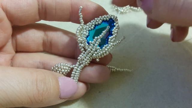 Брошь Бутон розы. Стебель и листик. Часть 2 смотреть онлайн