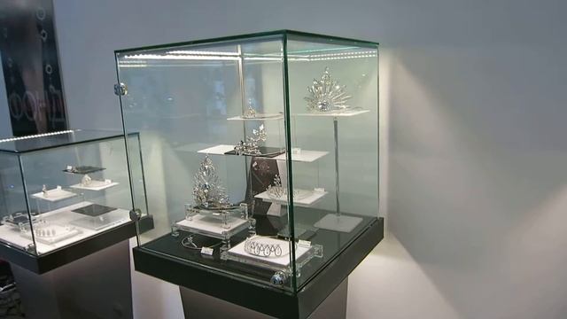 Фирменная ювелирная витрина Jenavi смотреть онлайн