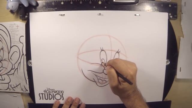 How-To Draw Dopey From ‘Snow White and the Seven Dwarfs’ | Walt Disney World смотреть онлайн