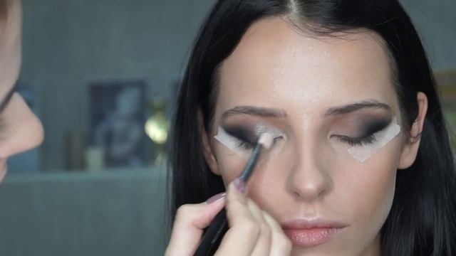 Новогодний макияж 2017/Holiday Makeup Tutorial 2017 смотреть онлайн