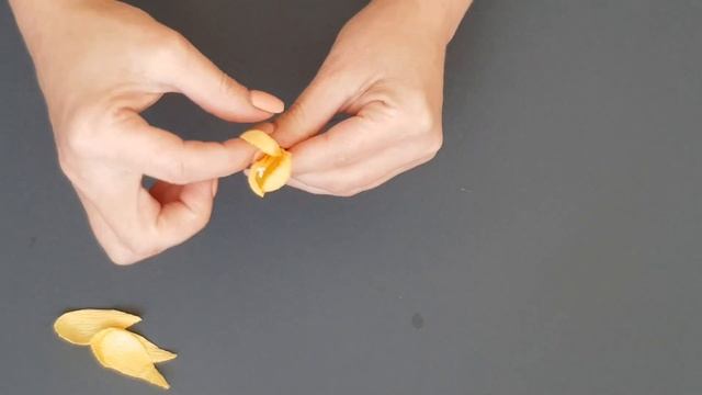 Пасхальный букет с крокусами // Крокусы из гофрированной бумаги DIY Mellas смотреть онлайн