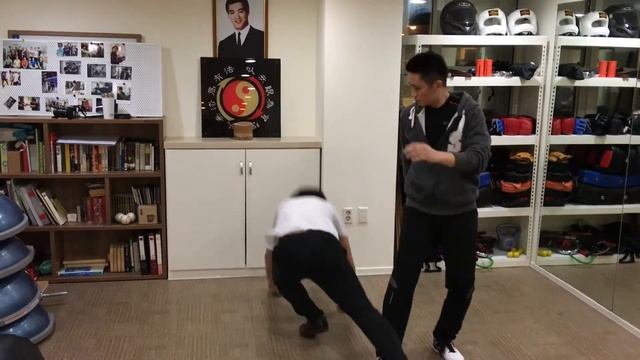 JEET KUNE DO (JKD) Basic Technic application смотреть онлайн