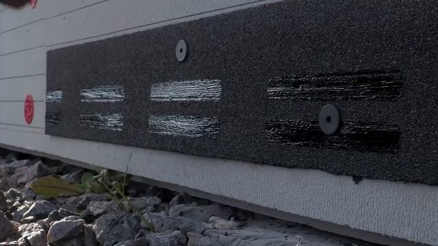 Сделали отделку КРИВОГО ФУНДАМЕНТА. Недорогая отделка и утепление цоколя кирпичом! смотреть онлайн