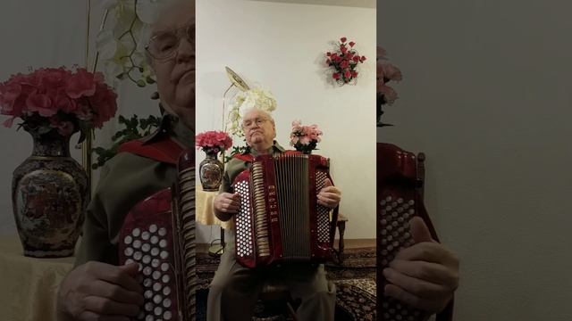 Листья летнего сада. смотреть онлайн