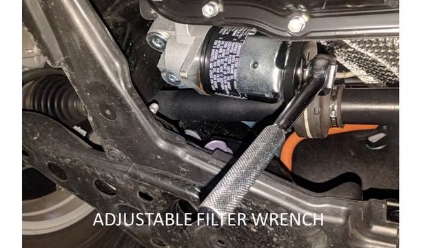 Prius Prime Oil & Filter Change - 2017 смотреть онлайн