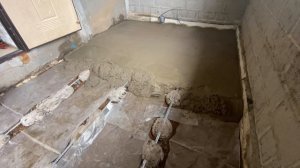 Заливка чёрного пола под тёплый пол