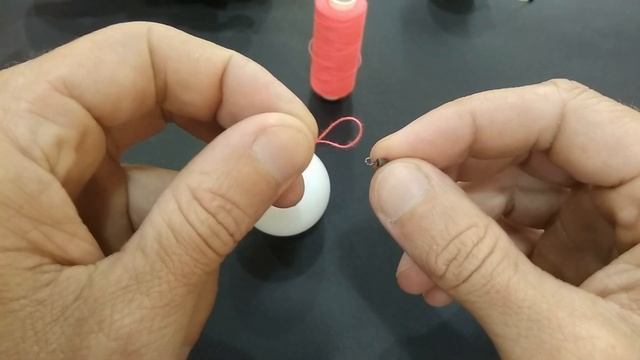 Снасть на поплавочную удочку для ловли плотвы с берега. Самодельный поплавок из тенисного шарика смотреть онлайн
