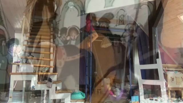 "Конёк-Горбунок" (П.Ершов) Уля наизусть читает подруге Лизе смотреть онлайн