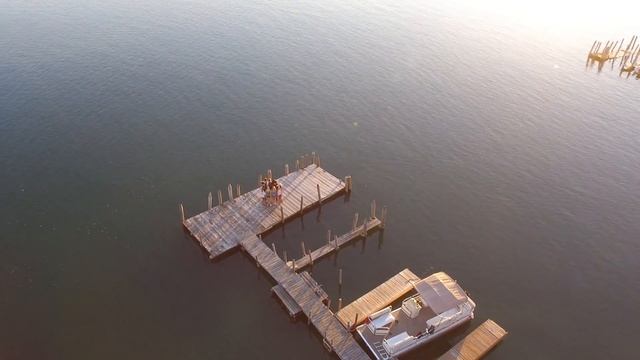 Cedarville 16' смотреть онлайн