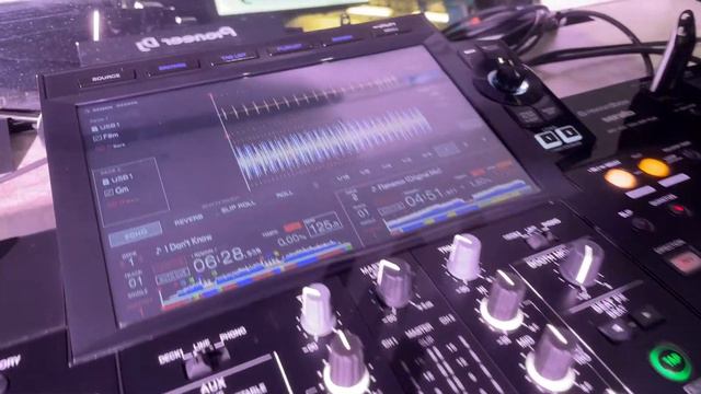 Virtual Demo: Pioneer DJ XDJ-RX3