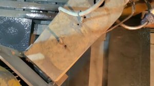 Полировка габбро на колено-рычажном станке "колонок"