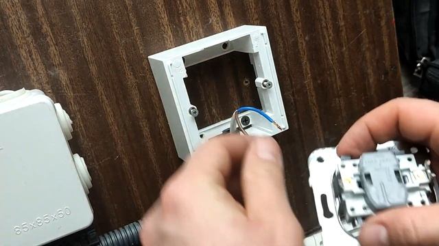 Чому LED лампа світиться після відключення | Why does the LED lamp light up after turning off смотреть онлайн