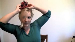 How to Wear a Mini Top Hat