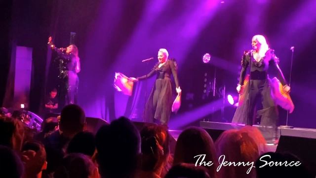 Jenny Berggren from Ace of Base "Waiting For Magic" live in London, UK 2023 смотреть онлайн