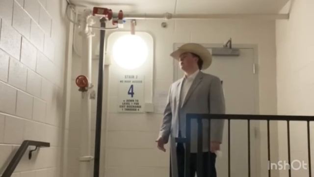 Yo Ho, All Hands. Hoist The Colors High смотреть онлайн