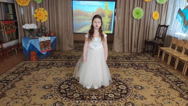 Шуляр Елизавета Дмитриевна. Есть в осени первоначальной...Ф.И.Тютчев смотреть онлайн