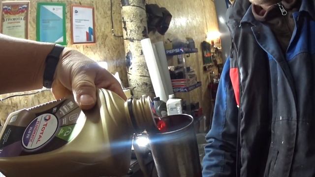 Обзор Nissan nv100 Clipper обслуживание масел и фильтров. смотреть онлайн