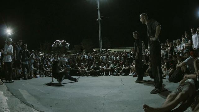 Yalta Summer Jam 2016 | 8 пальм | Дело в шляпе | Inside, Vaho, Troll VS In_Tact, Pluto, Stanny смотреть онлайн