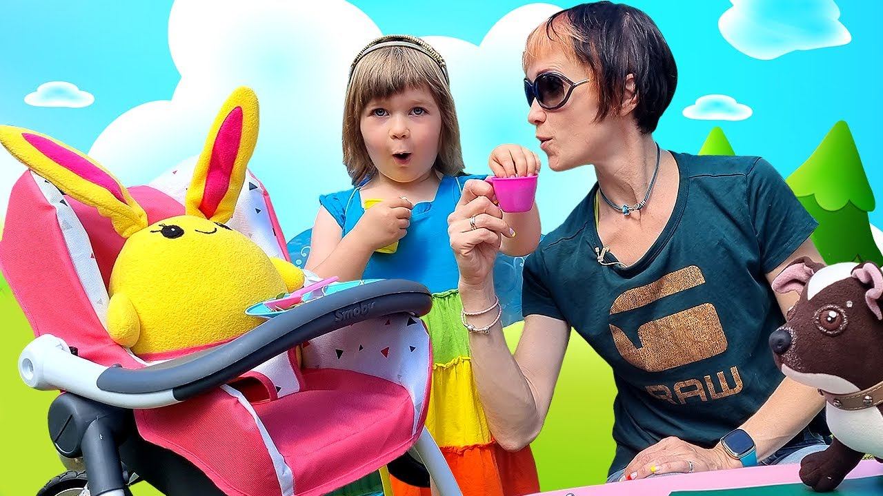 Мама для Лаки - Маша Капуки, Бьянка и игры для девочек Как МАМА - Игрушки в коляске смотреть онлайн