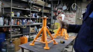 Самодельные подставки под автомобиль.