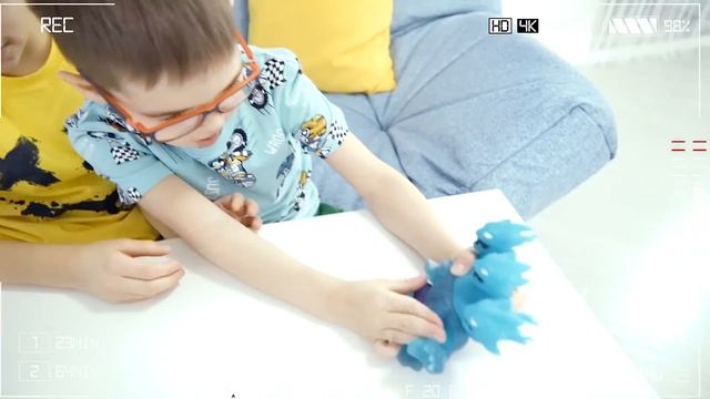 Новые Герои Гуджитсу с водной атакой. Игрушки Goo Jit Zu на Эрик Шоу смотреть онлайн