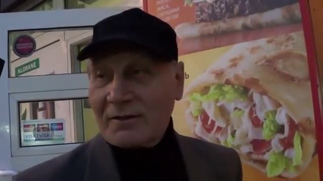 почему Луна не "падает" на Землю и не "улетает" от Неё?? смотреть онлайн