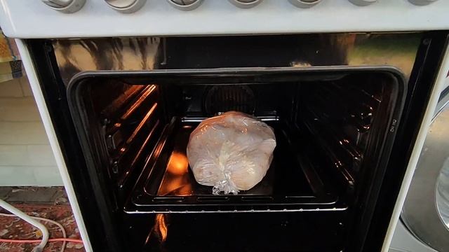Я И ПОВАР И СТРОИТЕЛЬ . ПОМОГАЮ СВОЕЙ ЛЮБИМОЙ ЖЕНЕ . ЗАПЕКАЮ КУРИЦУ В ДУХОВКЕ 7 ОКТЯБРЯ 2022 . смотреть онлайн