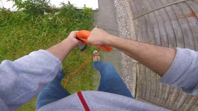 Black & Decker GL250 Electric Strimmer/lawnmower Testing  2020