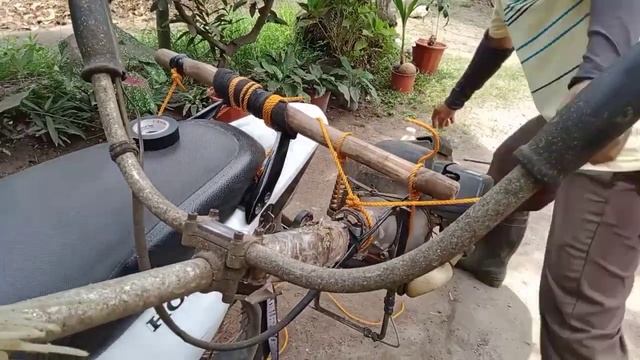 HOW TO ATTACH THE BRUSH/GRASS CUTTER MACHINE/STRING TRIMMER IN MOTORCYCLE IN THE PHILIPPINES, смотреть онлайн