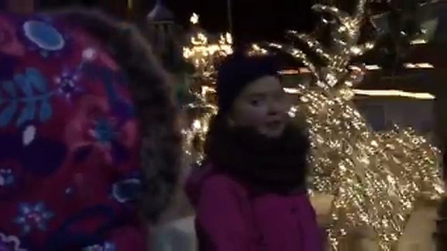 Дед Мороз в гостях у девочек смотреть онлайн