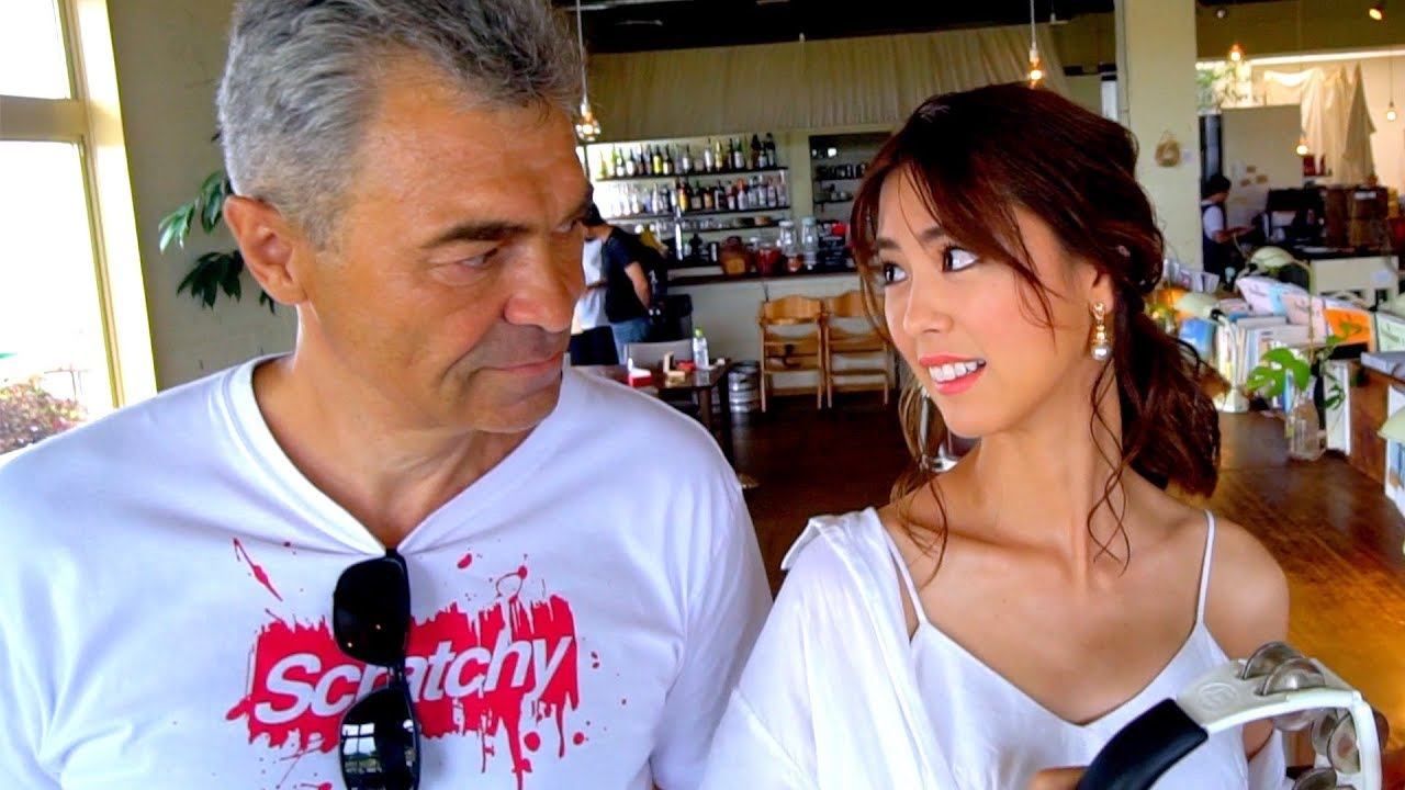 Русский БАТЯ покоряет Японию. Реакция японок на нашу прямоту. Марико и котики смотреть онлайн