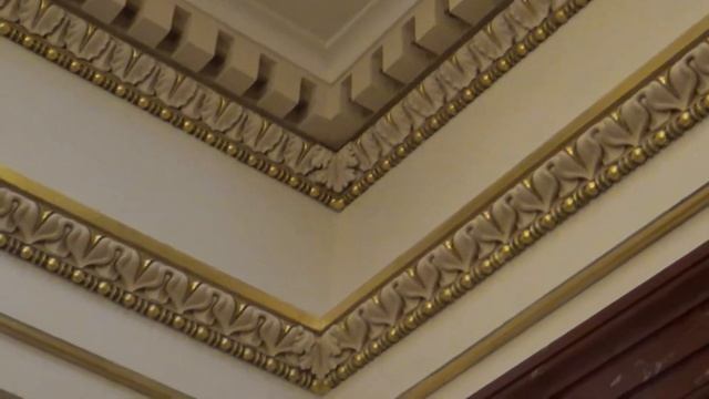 Прекрасные детали Пантеона Народного музея Праги. смотреть онлайн