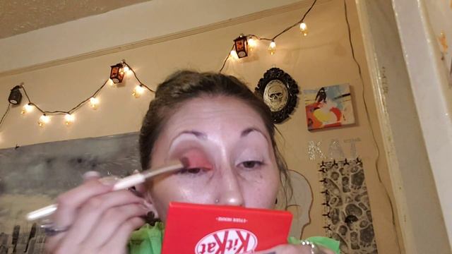 Testing K Beauty Etude House Kit Kat Eyeshadow Palettes Demo&Swatches смотреть онлайн