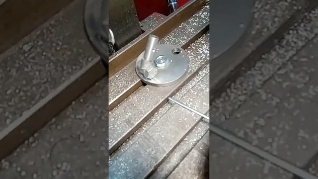 Фрезерование пазов под 120° без делительной головки на ВМ131ВФ1- результат. смотреть онлайн
