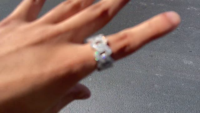 The Guu Shop Moissanite Cuban Link Ring Review + Diamond Test!! смотреть онлайн